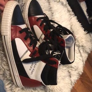 Calvin Klein, 8.5, black/white/maroon